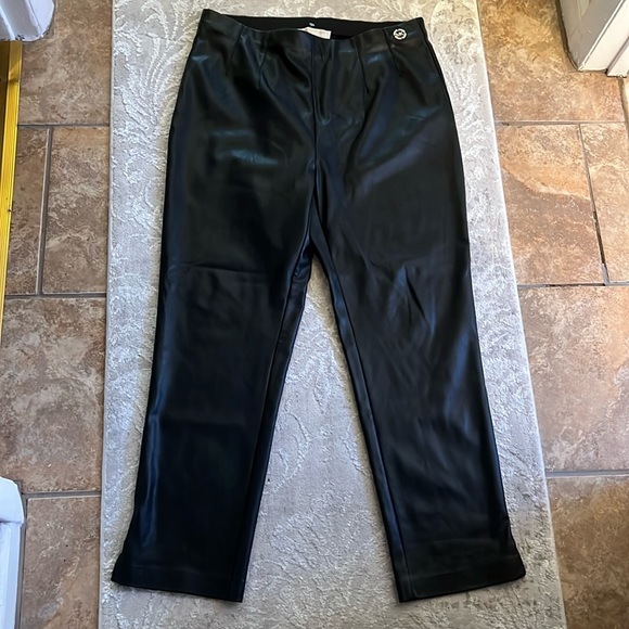 Michael Kors Faux Leather pull on pants - Picture 2 of 8